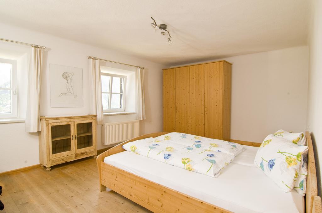 Appartement Weberstube Weberhaus Zollhaus Zollstoeckl à Obertilliach Chambre photo